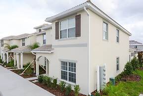 Stunning Storey Lake Villa Prime Location