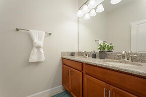 Stunning Storey Lake Villa Prime Location