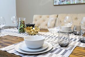 Super Nice and Spacious 9bdr Home