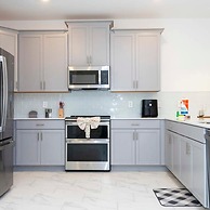 Super Nice and Spacious 9bdr Home