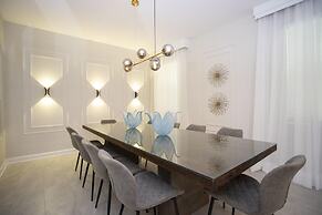 Ultimate Themed Luxury - Game Room Theater Pool