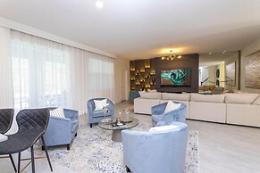 Ultimate Themed Luxury - Game Room Theater Pool