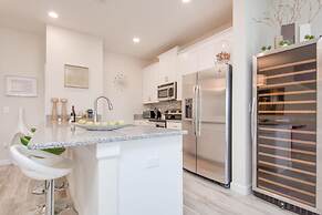 Luxury Oasis - Private Pool Prime Location