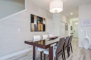 Luxury Oasis - Private Pool Prime Location