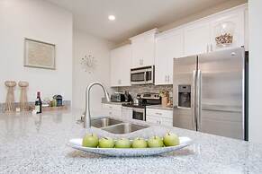 Luxury Oasis - Private Pool Prime Location