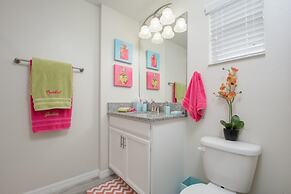 Luxury Oasis - Private Pool Prime Location