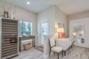 Luxury Oasis - Private Pool Prime Location