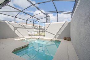 Luxury Oasis - Private Pool Prime Location