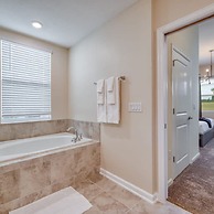 Modern 2BR Condo w Mickey Room - Family Perfection