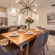 Modern 2BR Condo w Mickey Room - Family Perfection