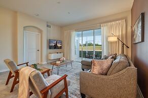 Modern 2BR Condo w Mickey Room - Family Perfection