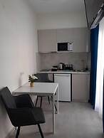 Navarino Luxe Suites with Sea View