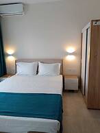 Navarino Luxe Suites with Sea View