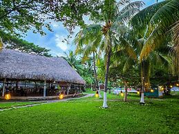 Playa Linda Surf Hotel