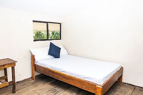 Playa Linda Surf Hotel