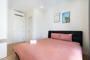 Luxury Millenium Apartment