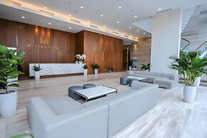 Luxury Millenium Apartment