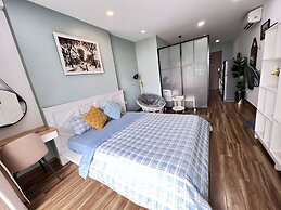 Luxury Millenium Apartment