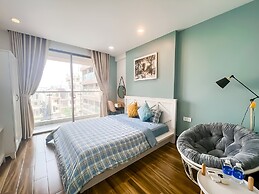 Luxury Millenium Apartment