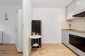 Stylish Wroclaw Apartment by Renters