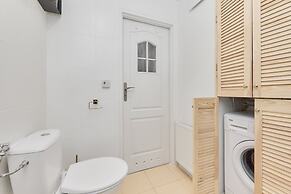 Stylish Wroclaw Apartment by Renters