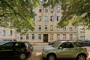 Stylish Wroclaw Apartment by Renters
