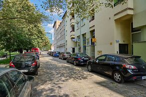 Stylish Wroclaw Apartment by Renters