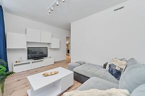 Stylish Wroclaw Apartment by Renters