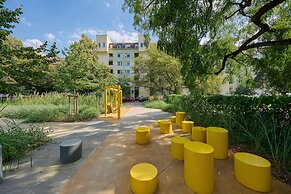 Stylish Wroclaw Apartment by Renters