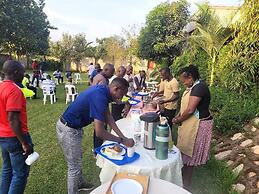 Triple Tee Gardens & Accomodation