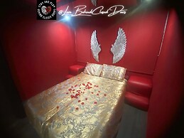 Stay & Play at Lovebehindcloseddoors