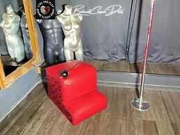 Stay & Play at Lovebehindcloseddoors