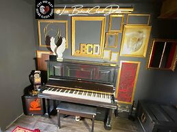 Stay & Play at Lovebehindcloseddoors