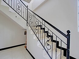 Collection O 92972 Gaharu Hotel