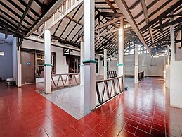 SPOT ON 92983 Hotel Ayu