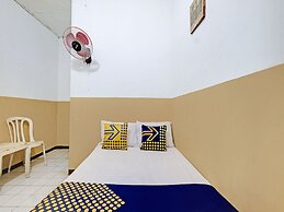 SPOT ON 92983 Hotel Ayu