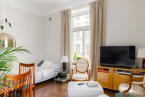 Quaint studio with a prime location