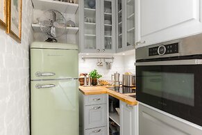 Quaint studio with a prime location