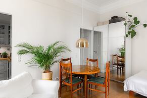 Quaint studio with a prime location