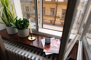 Quaint studio with a prime location