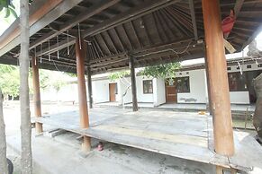 OYO 93002 Kost Gayus