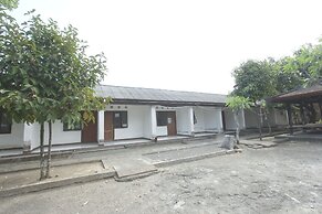 OYO 93002 Kost Gayus