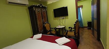 N k Grand Days hotel