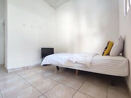 SPOT ON 93016 Griya Kamboja Cijantung