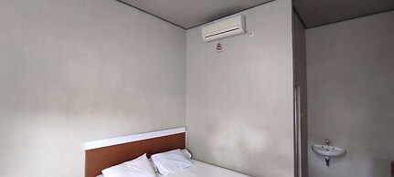 OYO 93051 Wisma Syariah Buloe Near Lapangan Abubakar Lambogo Batili En