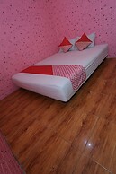 OYO 93021 Kost Dison