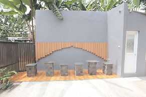 OYO 93021 Kost Dison