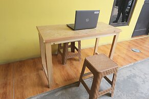 OYO 93021 Kost Dison