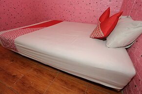 OYO 93021 Kost Dison