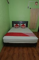 OYO 93021 Kost Dison